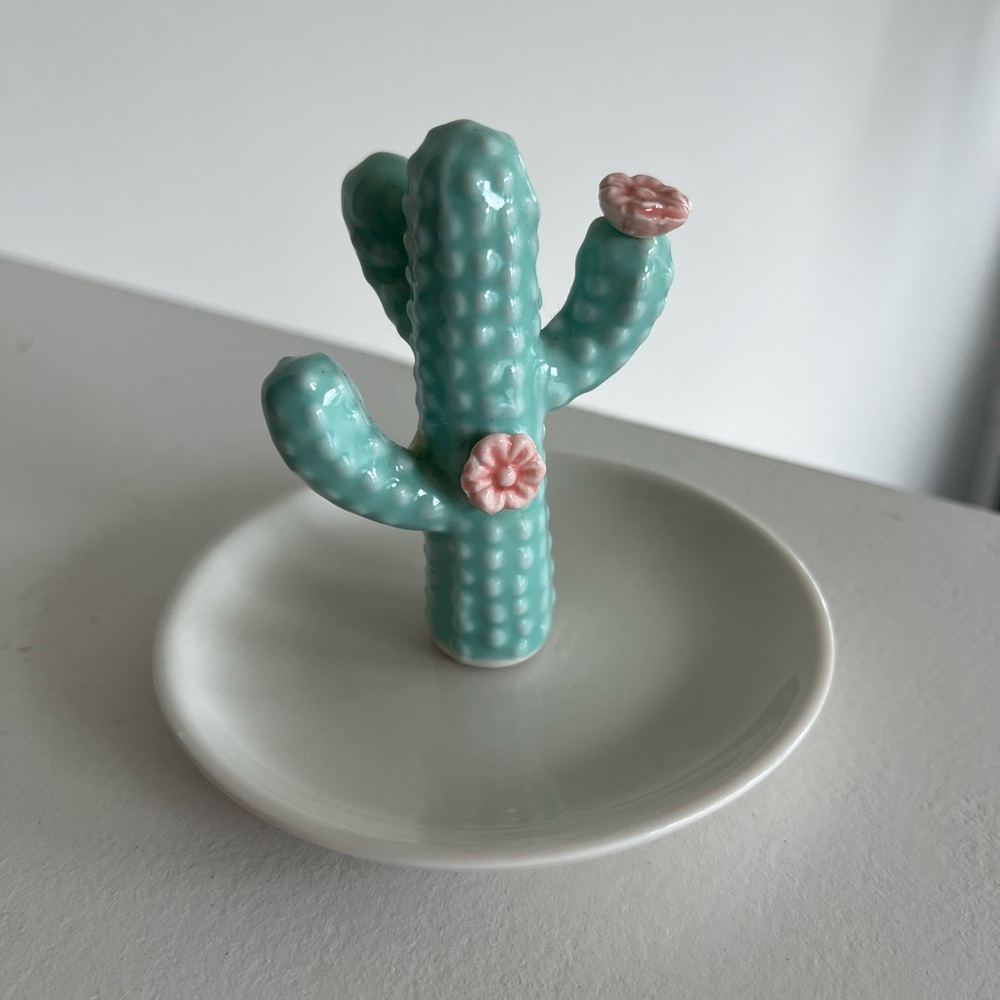 Cactus Ring stand